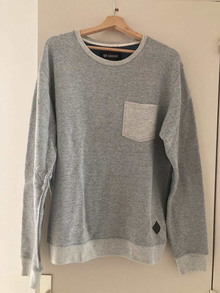 Pull Minimum - photo numéro 2