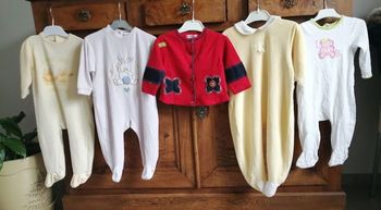 Lot  8 articles  fille 12 MOIS