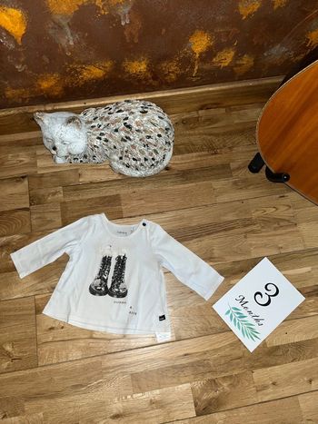 Tshirt blanc cassé motifs ikks tres Bon état 3 mois/59 cm