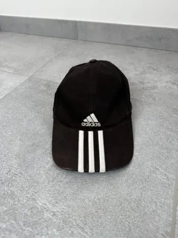 Casquette Adidas vintage noire et blanche logo brodé