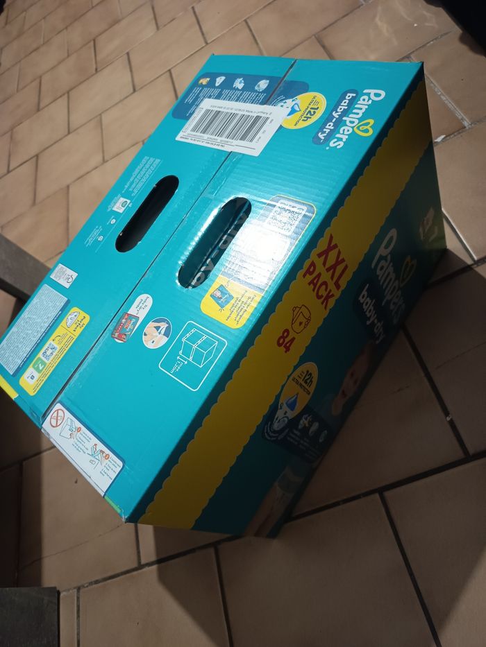 Couches Pampers baby-dry carton xxl pack 84 couches taille 7