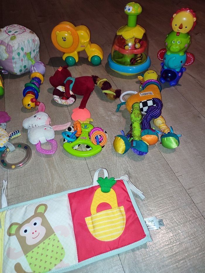 Lot jouets bébé premier éveil - photo numéro 3