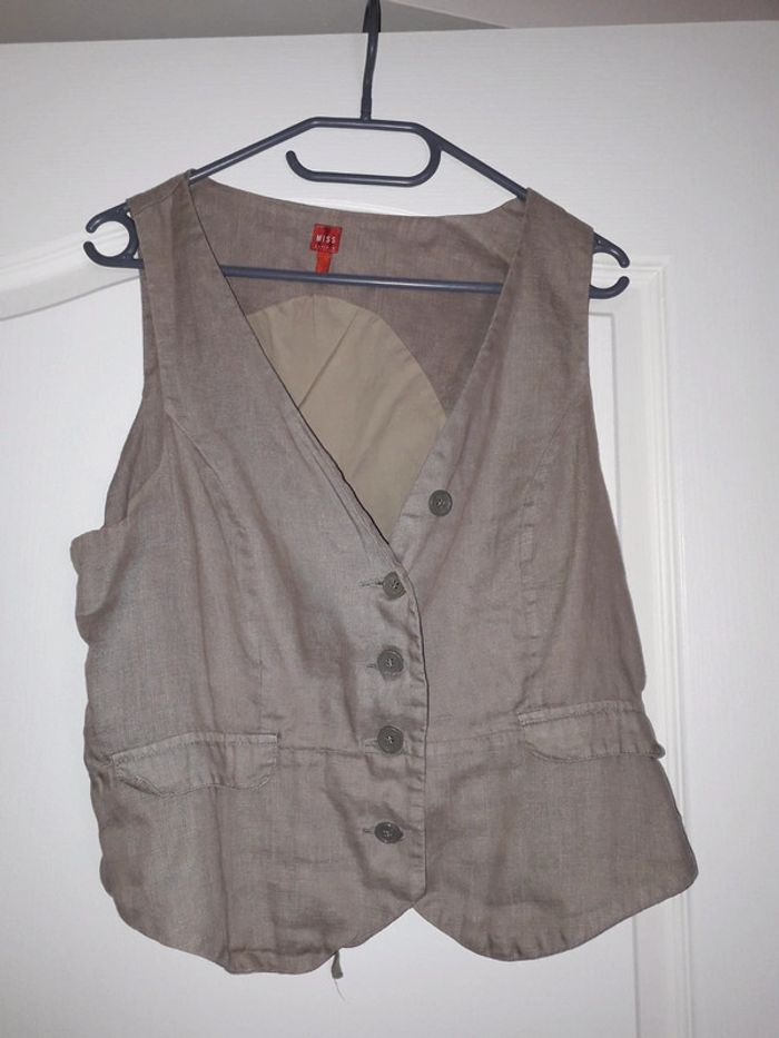 Gilet sans manche taille M Miss Captain