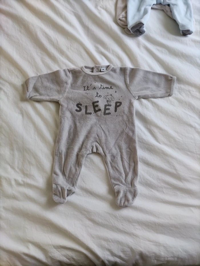 Pyjamas naissance - photo numéro 6