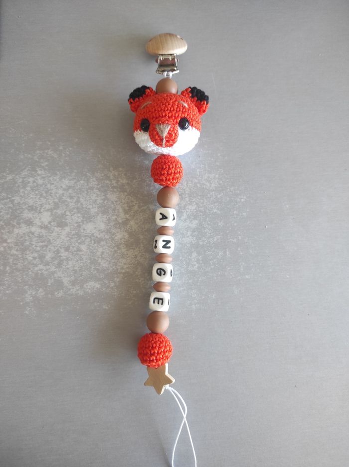 Attache tétine renard