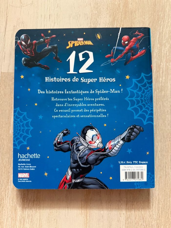 Livre 12 histoires de super-héros, thème Spider-Man Hachette Jeunesse - photo numéro 2