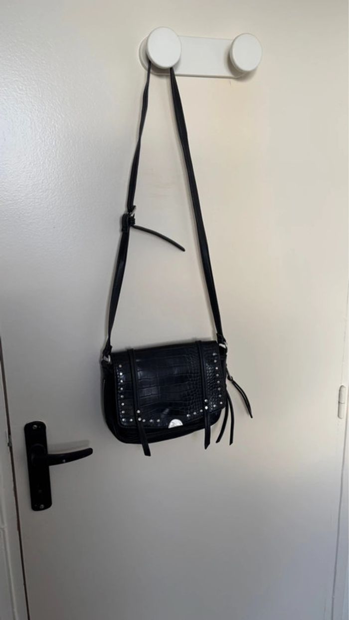Sac à main bandoulière, noir, marque camaïeu en très bon état