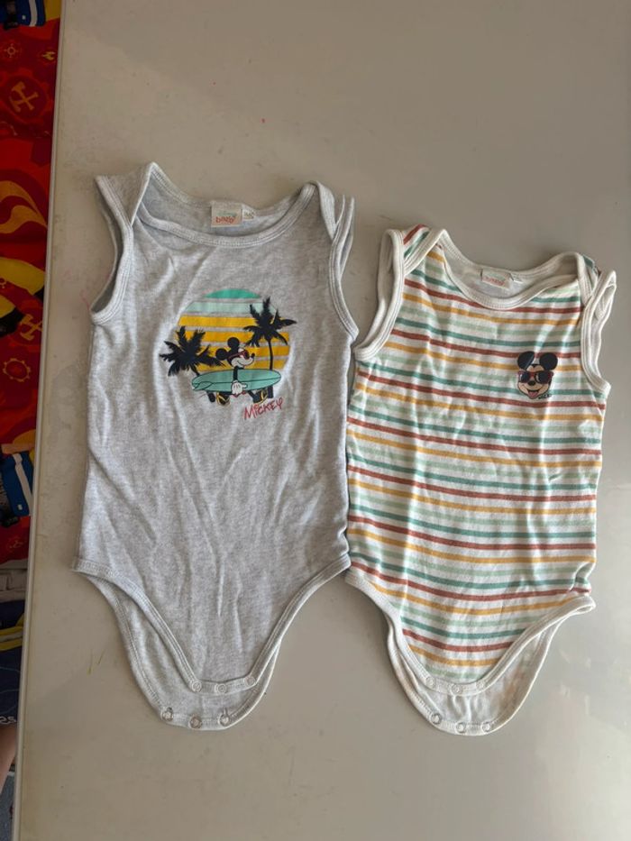 Lot bodys sans manches 36 mois - photo numéro 2