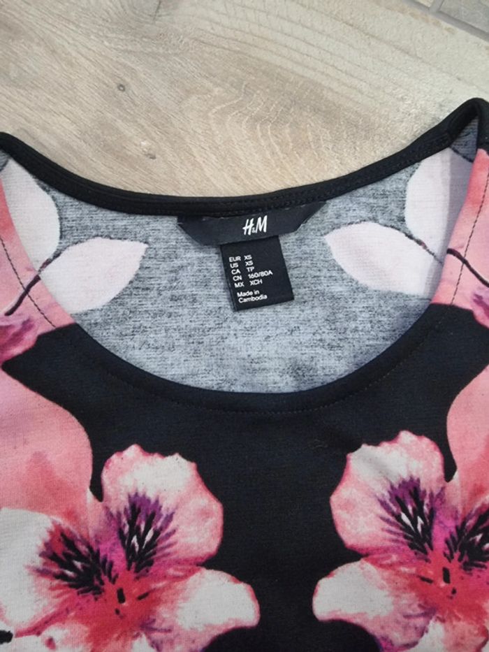 Robe fleuri femme XS - photo numéro 2