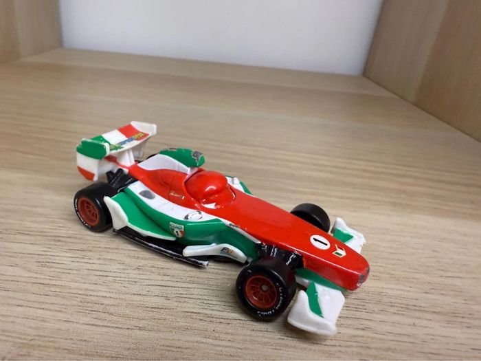 Voiture cars Francesco Disney pixar