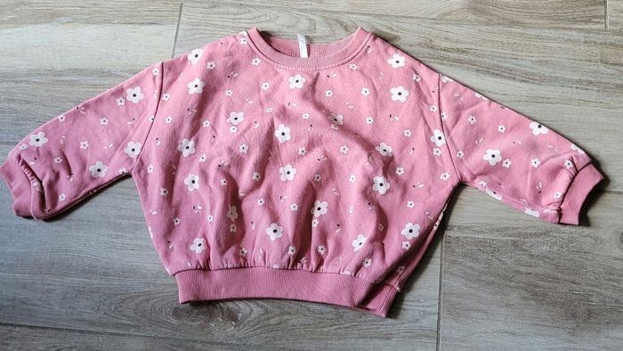 Ensemble pull molletonné fleuri et jeans taille 24 mois - photo numéro 2