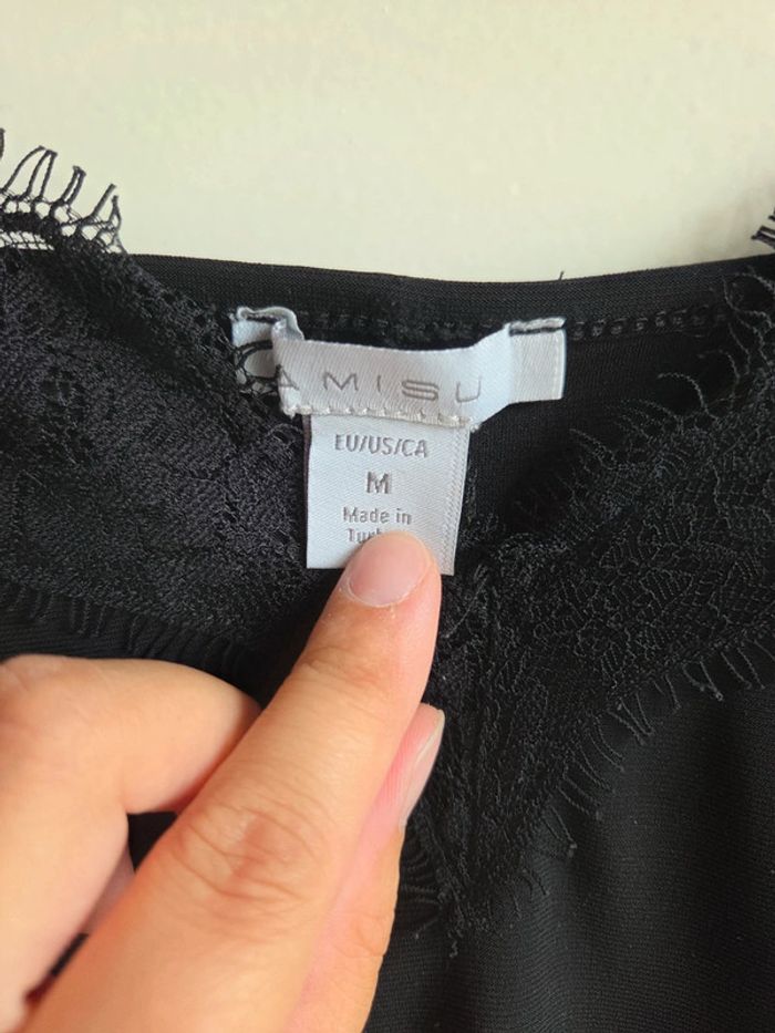 Débardeur noir en satin et dentelle - Amisu taille M - photo numéro 2