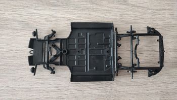 Châssis support pièce détachée miniature Porsche 356 B 1961 Burago BBurago 1/18 1/18e 1/18ème #B68