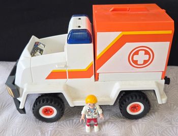 Ambulance playmobil