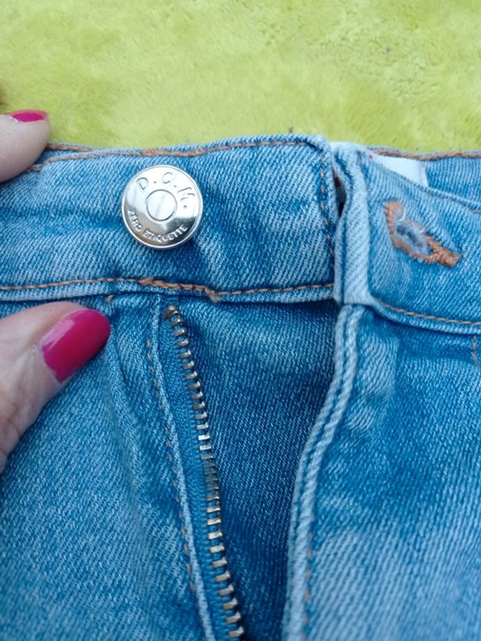 Short en jean Jennyfer taille 34 - photo numéro 2