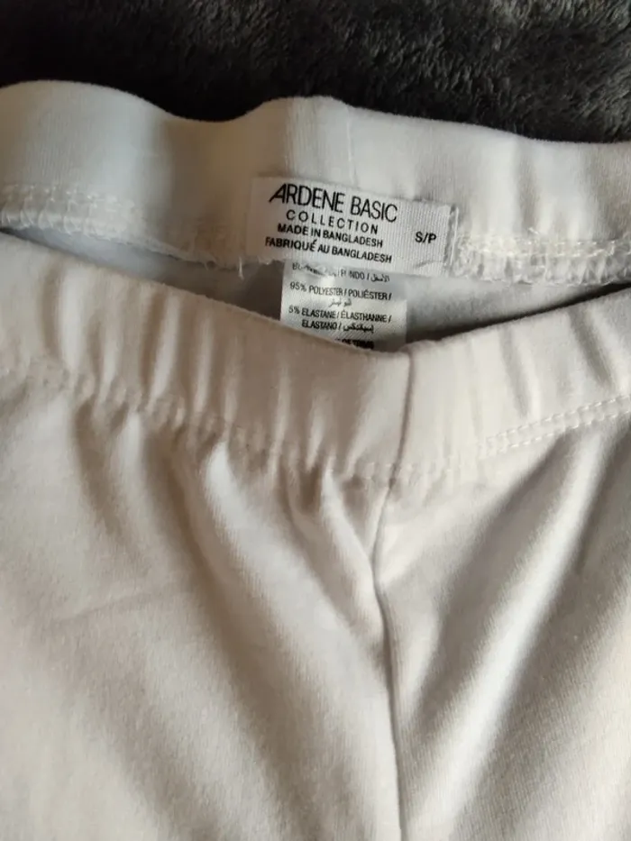 Bermuda sport. Marque Ardene basic (A203) - photo numéro 2