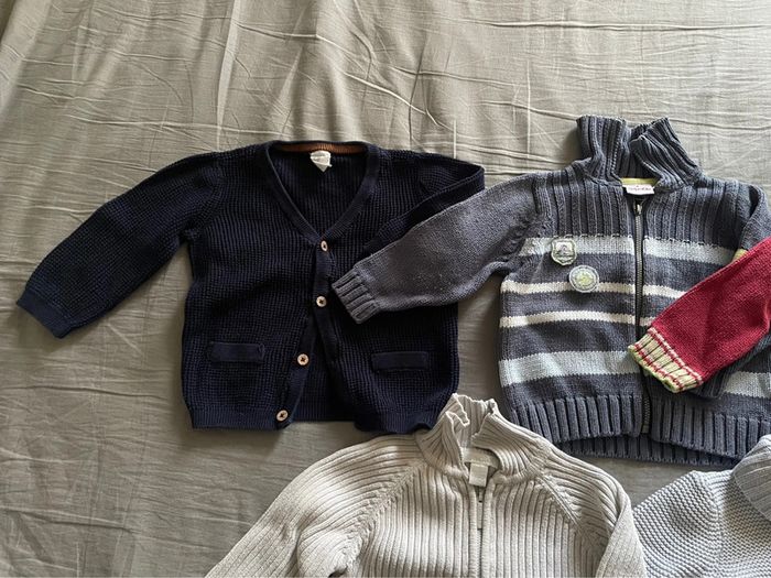 Lot 5 gilets 6 mois - photo numéro 2