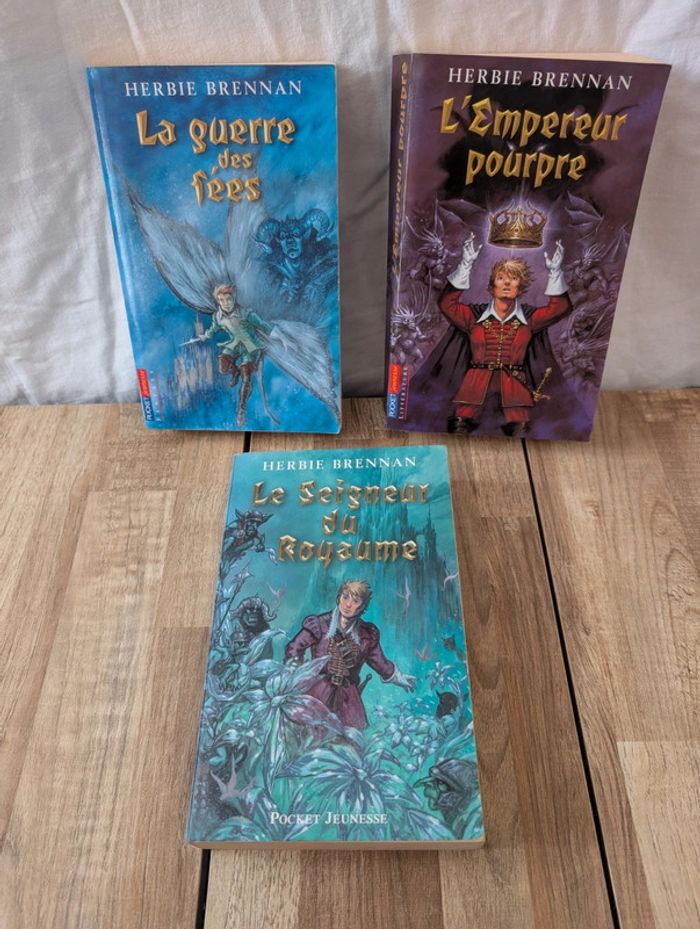 Lot livres : Saga La guerre des fées