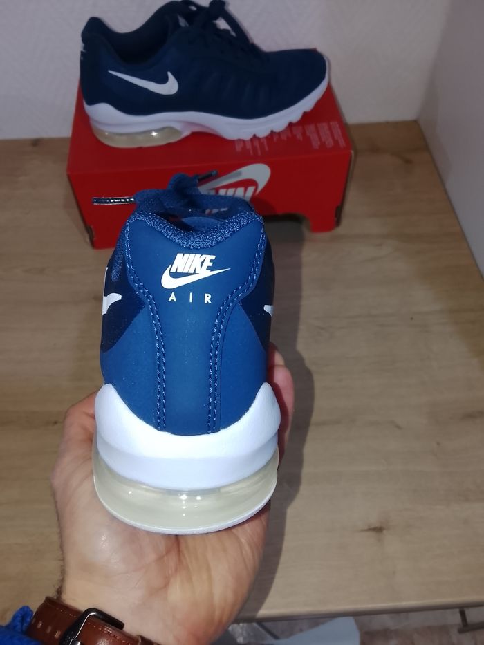 Nike air Max invigor taille 39 - photo numéro 4