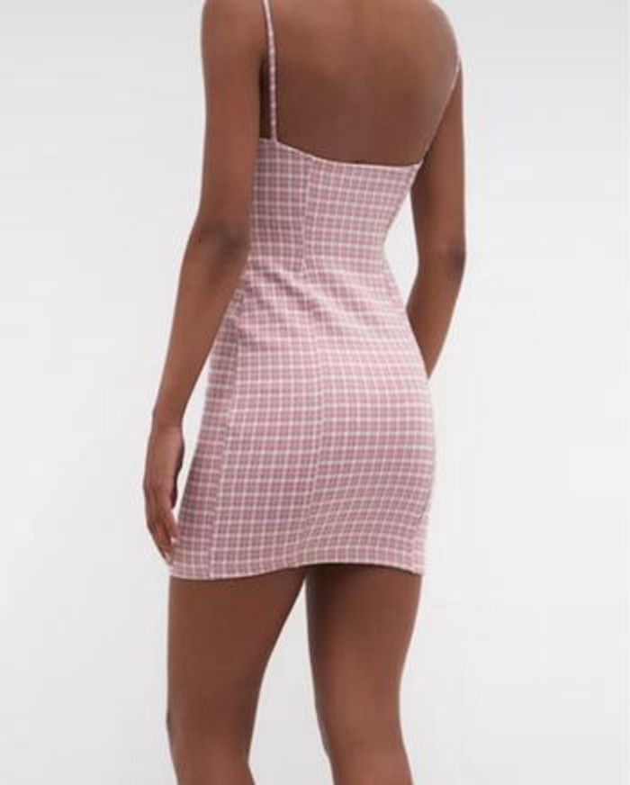 Robe rose courte à carreaux - photo numéro 2