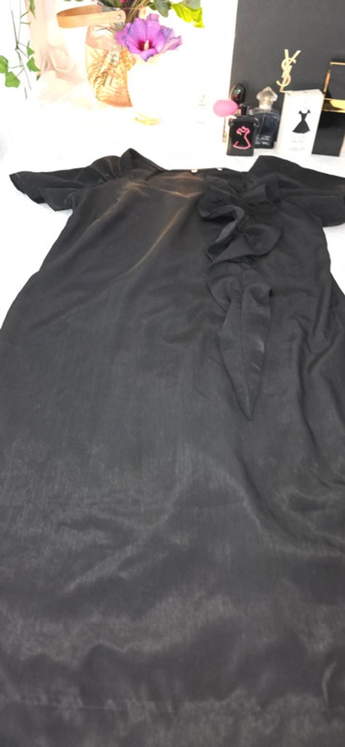 Petite robe noire à avoir absolument dans son dressing taille/36 - photo numéro 4