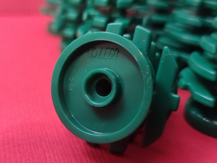 Lot 20 arbres sapins verts Lego - Parfait état - vrai Lego - photo numéro 2