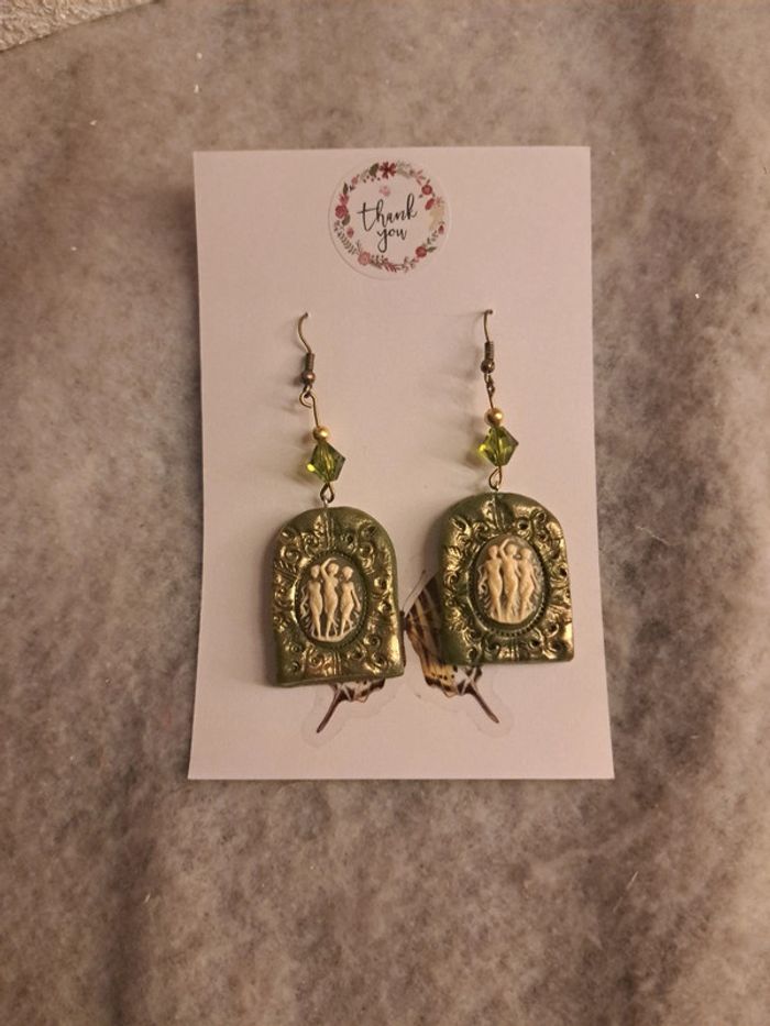 Boucles d'oreilles pendante pâte polymere avec camé - photo numéro 7