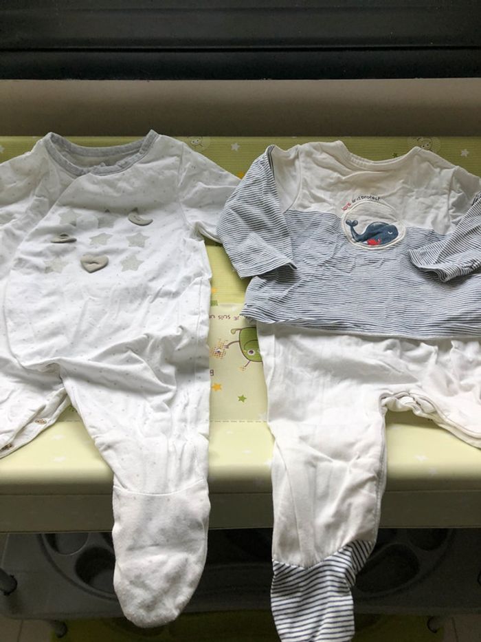 Lot pyjamas 9 mois