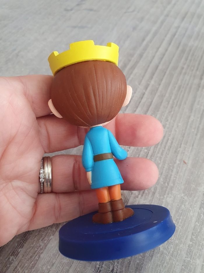 Figurine audiocontes hachette le roi Arthur et les chevaliers de la table ronde - photo numéro 2