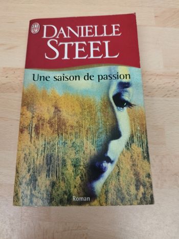 DANIELLE STEEL

Une saison de passion