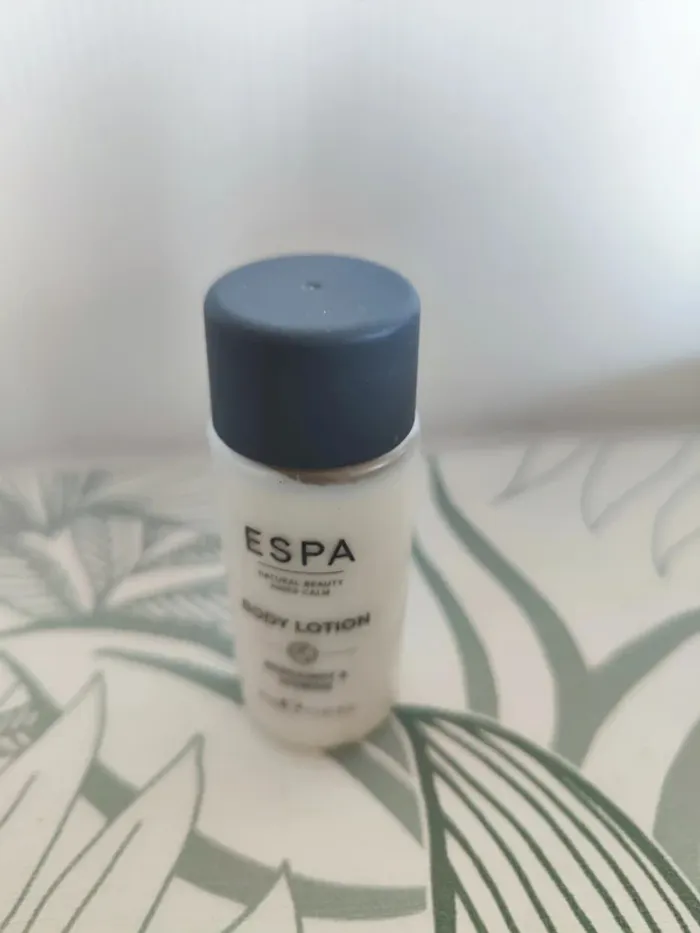 Espa lait pour le corps 40ml bergamote et jasmin   à utiliser 12 mois après ouverture