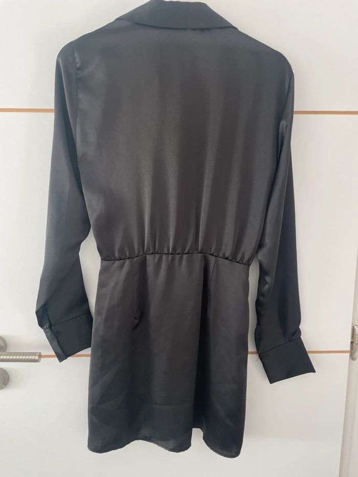 Robe satinée noire XS Zara - photo numéro 4