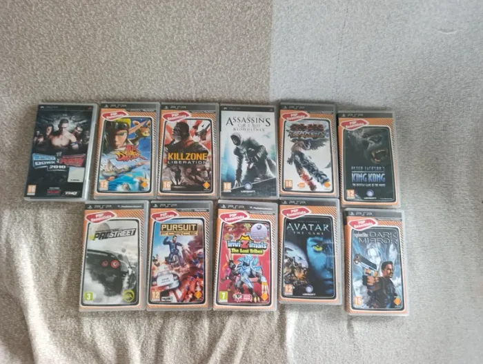 Lot 11 jeux psp