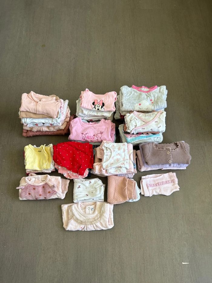Lots de vêtements 1 mois
