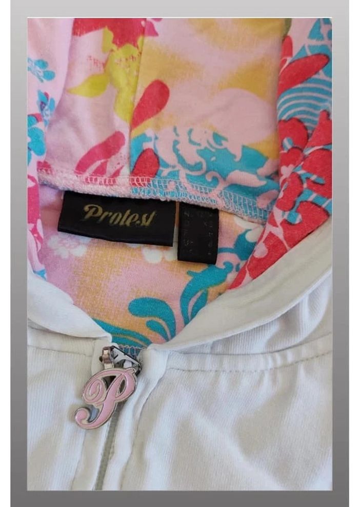 Jolie veste protest blanche taille S - photo numéro 2