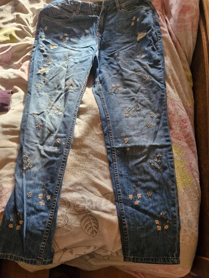 Jeans  the girlfriends avec  fleurs
