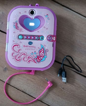 Kidisecret selfie music