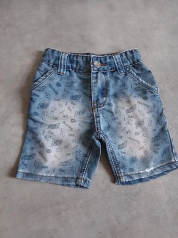 Short jeans 2ans