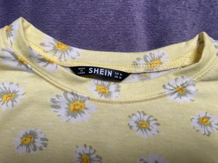 Haut jaune avec des marguerites Shein taille M - photo numéro 3