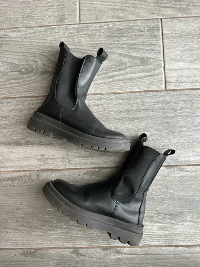 Bottes noires taille 37