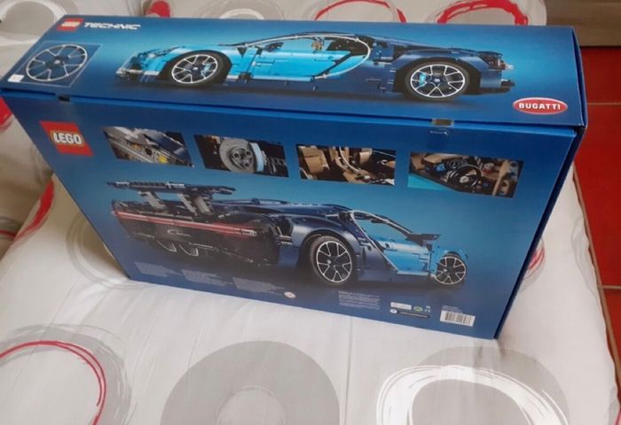 Lego Technic 42083 neuf jamais déballer - photo numéro 2