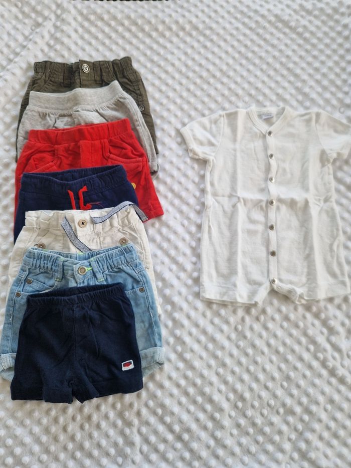 Lot vêtements 6 mois
