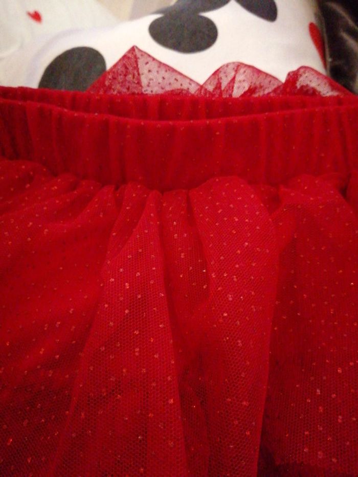 Jupe en tulle rouge - photo numéro 5