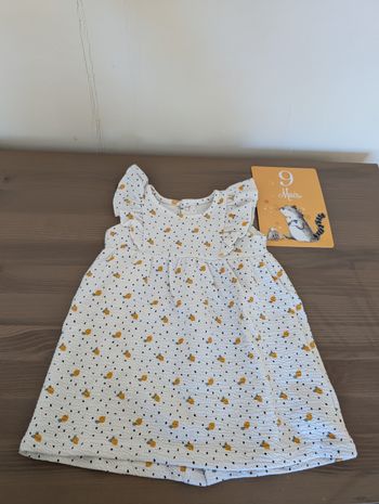 Robe d'été avec petits volants aux manches 9 mois 