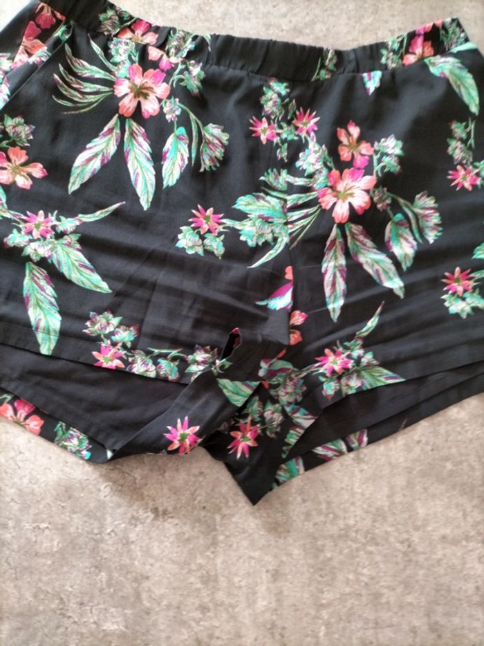 Short taille 44 - photo numéro 3
