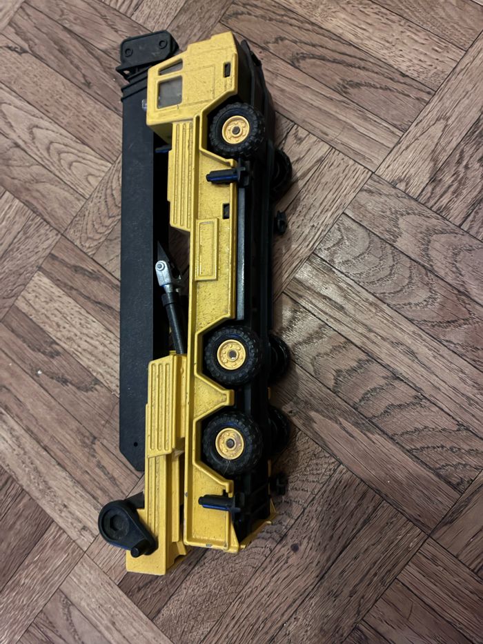 Jouet grue enfant