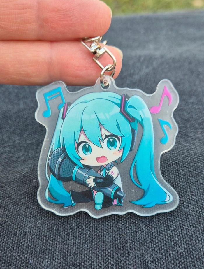 Porte clés 🔑 Hatsune Miku. - photo numéro 3