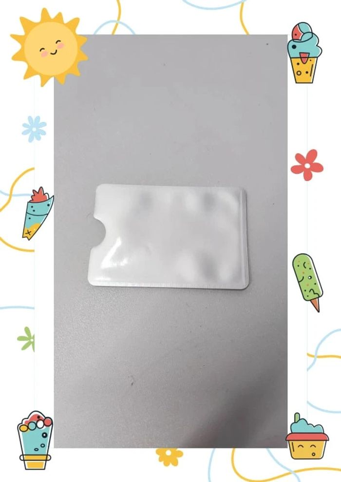 Porte carte RFID protection
pour protéger votre carte bancaire du piratage sans contact - photo numéro 2
