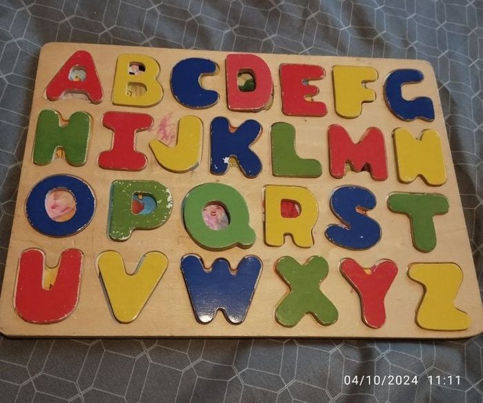 Jeux pour alphabet en bois