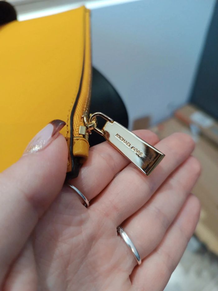 Sac bourse cuir et daim jaune MK - photo numéro 15